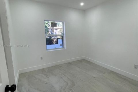 Villa ou maison à vendre à Opa-locka, Floride: 3 chambres № 2085424 - photo 16