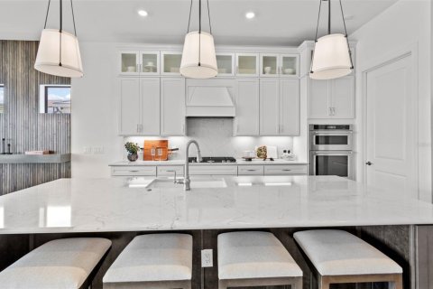 House in Lakewood Ranch, Florida 3 bedrooms, 230.68 sq.m. № 1887008 - photo 12