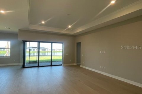 House in Lakewood Ranch, Florida 3 bedrooms, 230.68 sq.m. № 1887008 - photo 2