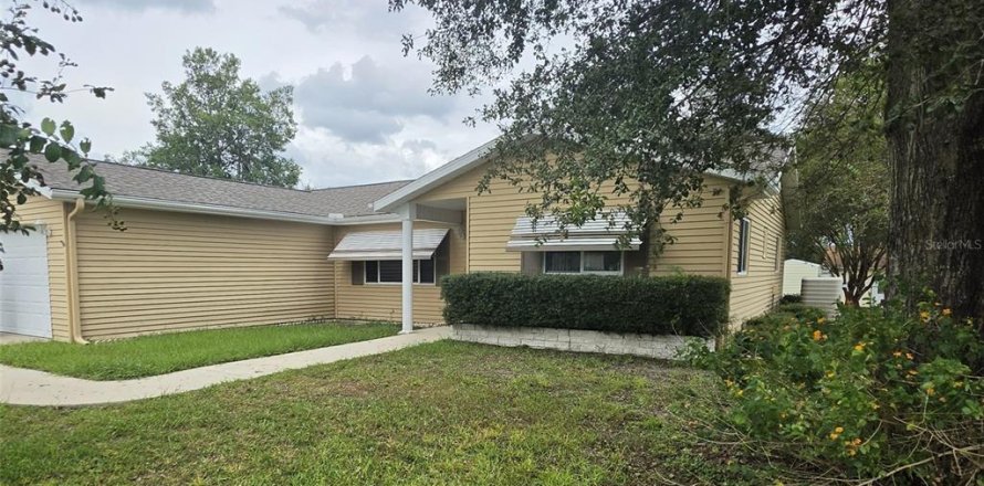 Villa ou maison à Ocala, Floride 3 chambres, 141.77 m2 № 2408917