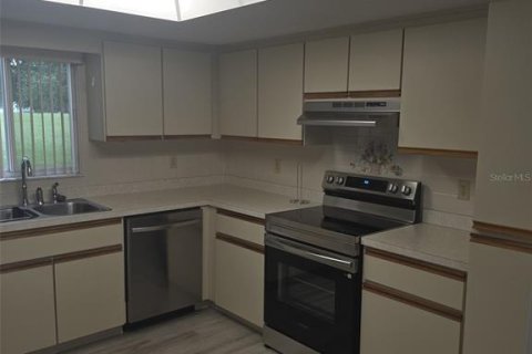 Villa ou maison à louer à Ocala, Floride: 3 chambres, 141.77 m2 № 2408917 - photo 2