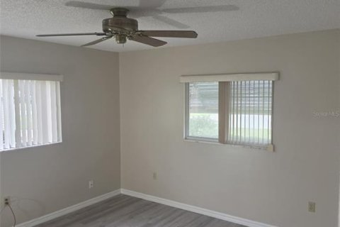 Villa ou maison à louer à Ocala, Floride: 3 chambres, 141.77 m2 № 2408917 - photo 10