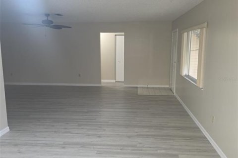 Villa ou maison à louer à Ocala, Floride: 3 chambres, 141.77 m2 № 2408917 - photo 3