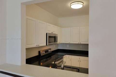 Copropriété à louer à Miami, Floride: 2 chambres, 95.6 m2 № 2089578 - photo 5