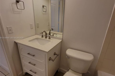 Copropriété à louer à Miami, Floride: 2 chambres, 95.6 m2 № 2089578 - photo 11