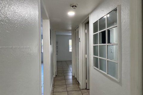 House in Homestead, Florida 3 bedrooms, 131.74 sq.m. № 2000041 - photo 18