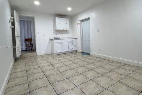 House in Homestead, Florida 3 bedrooms, 131.74 sq.m. № 2000041 - photo 27