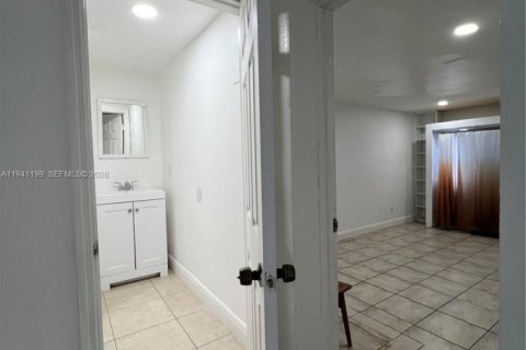 House in Homestead, Florida 3 bedrooms, 131.74 sq.m. № 2000041 - photo 25