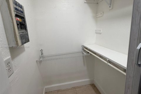 House in Homestead, Florida 3 bedrooms, 131.74 sq.m. № 2000041 - photo 15