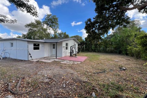 House in Homestead, Florida 3 bedrooms, 131.74 sq.m. № 2000041 - photo 30