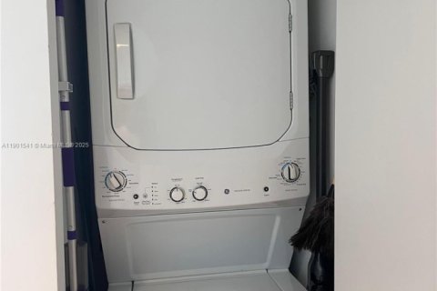 Снять в аренду кондоминиум в Майами, Флорида 1 спальня, 69.31м2, № 1954697 - фото 13