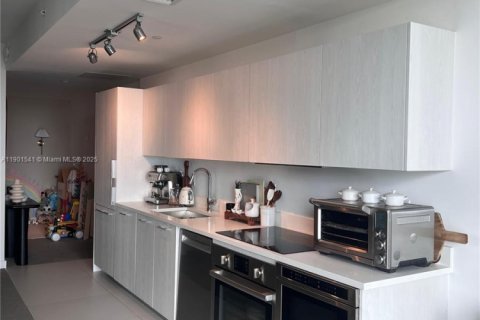 Снять в аренду кондоминиум в Майами, Флорида 1 спальня, 69.31м2, № 1954697 - фото 4