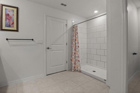 House in Lakeland, Florida 4 bedrooms, 178.19 sq.m. № 2212054 - photo 16