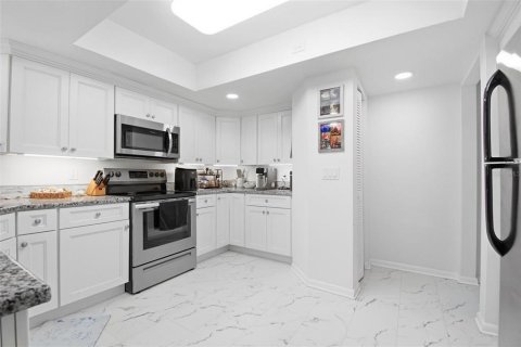 Condo in Palm Coast, Florida, 1 bedroom № 2094823 - photo 15