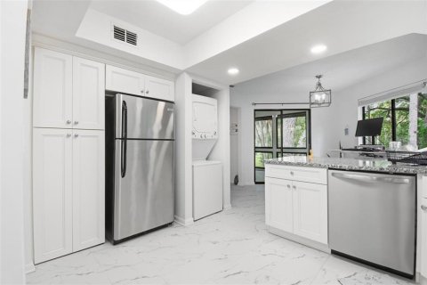 Condo in Palm Coast, Florida, 1 bedroom № 2094823 - photo 16