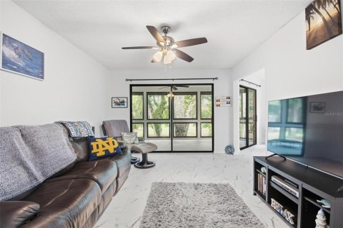 Condo in Palm Coast, Florida, 1 bedroom № 2094823 - photo 10