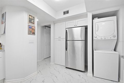 Condo in Palm Coast, Florida, 1 bedroom № 2094823 - photo 17