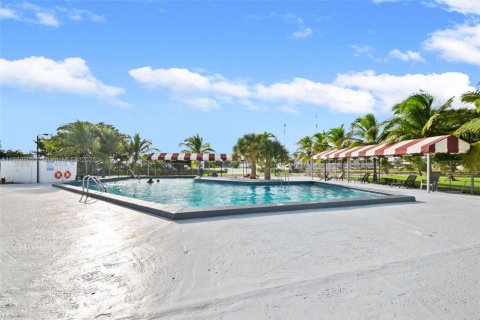 Copropriété à louer à Miami Gardens, Floride: 1 chambre, 64.29 m2 № 1946810 - photo 25