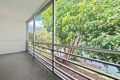 Copropriété à louer à Miami Gardens, Floride: 1 chambre, 64.29 m2 № 1946810 - photo 23
