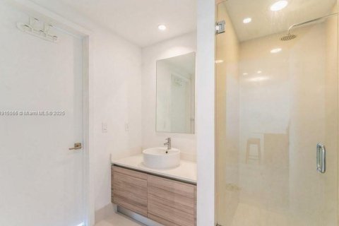 Copropriété à vendre à Miami, Floride: 1 chambre, 56.86 m2 № 1972860 - photo 10