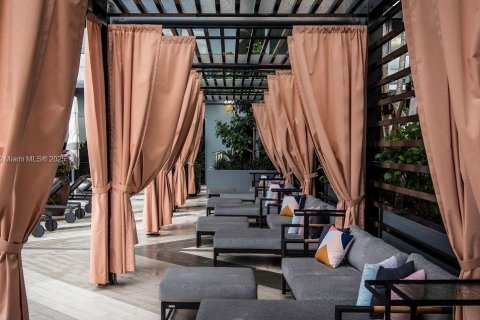Copropriété à vendre à Miami, Floride: 1 chambre, 56.86 m2 № 1972860 - photo 16