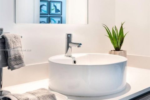 Copropriété à vendre à Miami, Floride: 1 chambre, 56.86 m2 № 1972860 - photo 9