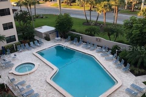 Condo in Sarasota, Florida, 1 bedroom  № 994592 - photo 15