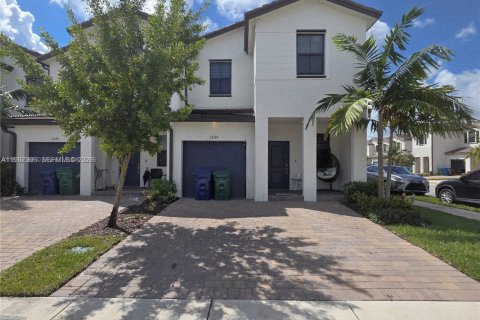 Таунхаус в Майами, Флорида 3 спальни, 169.73м2 № 2028586