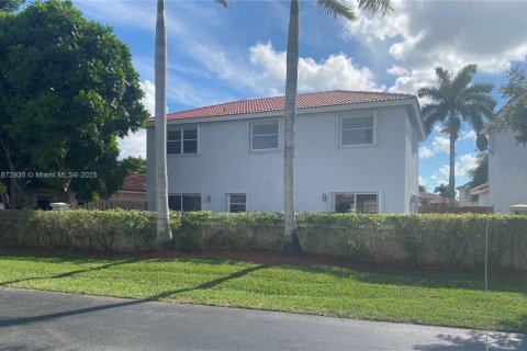Villa ou maison à louer à Doral, Floride: 4 chambres, 183.39 m2 № 1897802 - photo 20