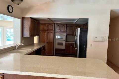 Villa ou maison à louer à Orlando, Floride: 4 chambres, 263.66 m2 № 2414880 - photo 9