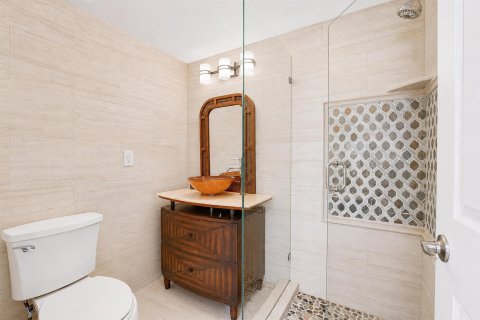 Condo in Palm Beach, Florida, 2 bedrooms  № 2173615 - photo 12