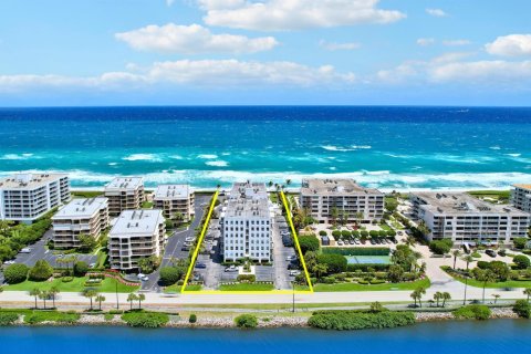 Condo in Palm Beach, Florida, 2 bedrooms  № 2173615 - photo 29