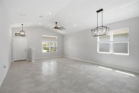 Villa ou maison à vendre à Palm Coast, Floride: 3 chambres, 150.87 m2 № 2114943 - photo 12