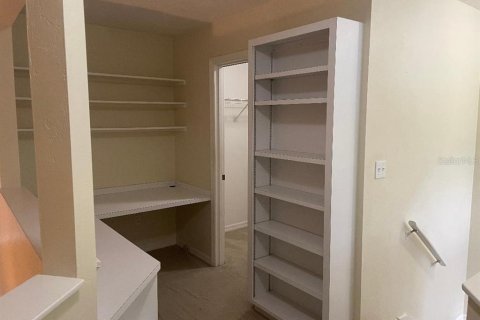 Condo in Gainesville, Florida, 2 bedrooms  № 1881186 - photo 11