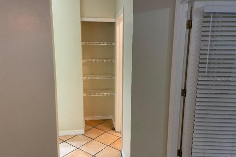 Condo in Gainesville, Florida, 2 bedrooms  № 1881186 - photo 6