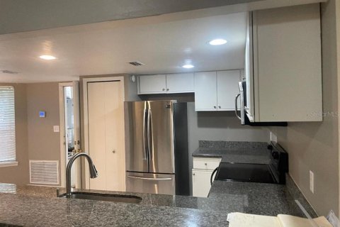 Condo in Gainesville, Florida, 2 bedrooms  № 1881186 - photo 3