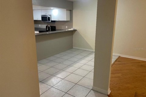 Condo in Gainesville, Florida, 2 bedrooms  № 1881186 - photo 14