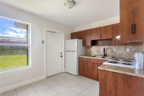 Снять в аренду виллу или дом в Майами, Флорида 2 спальни, 139.35м2, № 2005779 - фото 6