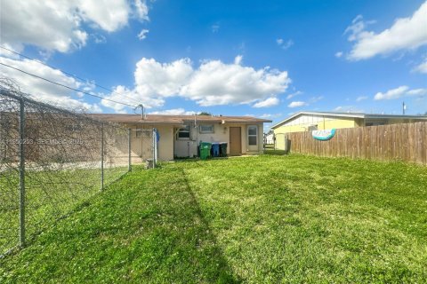 Снять в аренду виллу или дом в Майами, Флорида 2 спальни, 139.35м2, № 2005779 - фото 13