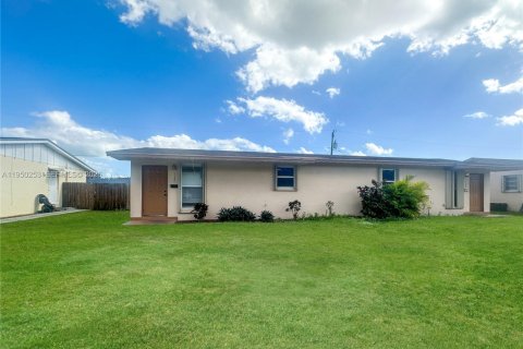 Дом в Майами, Флорида 2 спальни, 139.35м2 № 2005779