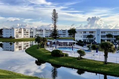 Condo in West Palm Beach, Florida, 1 bedroom  № 2087618 - photo 9