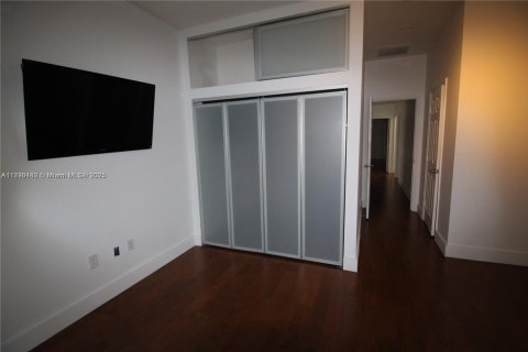 House in Doral, Florida 5 bedrooms, 297.75 sq.m. № 1863397 - photo 20