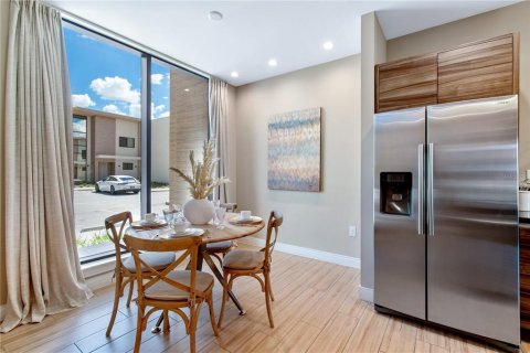 Adosado en venta en Kissimmee, Florida, 4 dormitorios, 218.88 m2 № 1786368 - foto 8