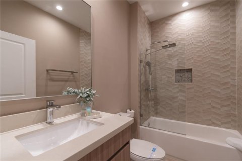 Adosado en venta en Kissimmee, Florida, 4 dormitorios, 218.88 m2 № 1786368 - foto 9