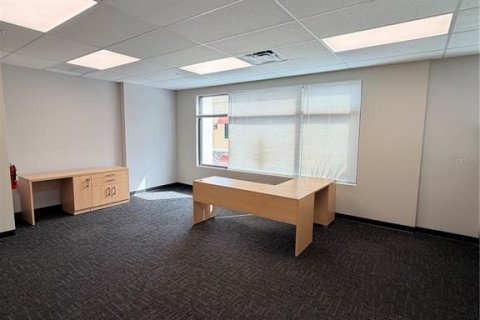 Immobilier commercial à vendre à Orlando, Floride: 56.76 m2 № 2390772 - photo 8
