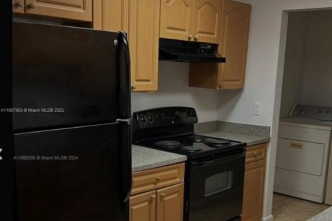 Condo in Lauderhill, Florida, 2 bedrooms № 2082081 - photo 7