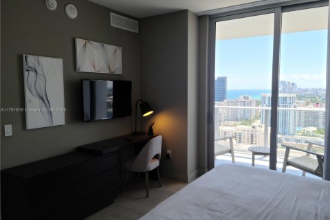 Copropriété à louer à Hollywood, Floride: 2 chambres, 98.48 m2 № 1860499 - photo 13
