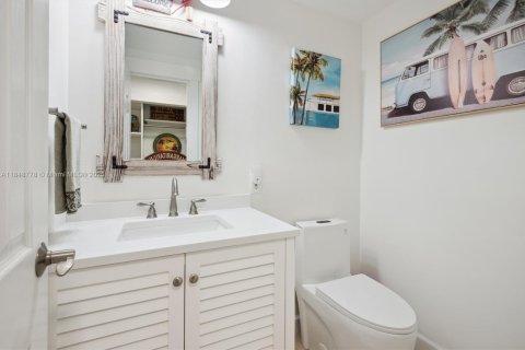 Copropriété à louer à Hollywood, Floride: 1 chambre, 88.26 m2 № 2023107 - photo 8