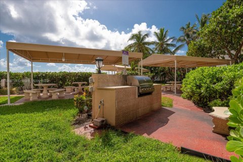 Copropriété à louer à Hollywood, Floride: 1 chambre, 88.26 m2 № 2023107 - photo 12