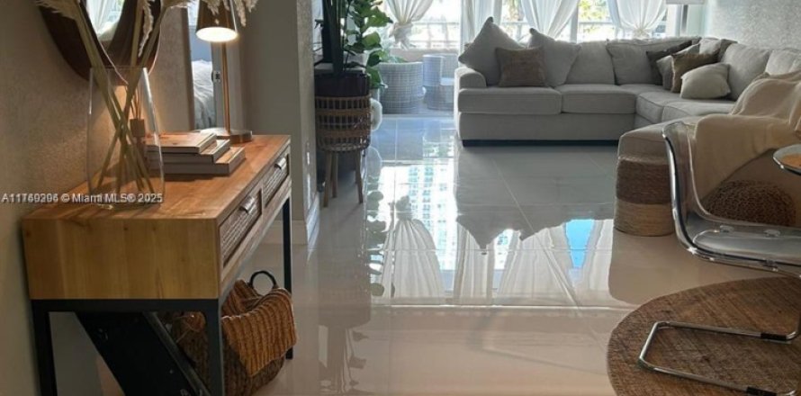 Condo à Hallandale Beach, Floride, 1 chambre № 1707260